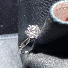  1.3 Carat，F Color，VS1，Round Cut Six-Prong Diamond Ring